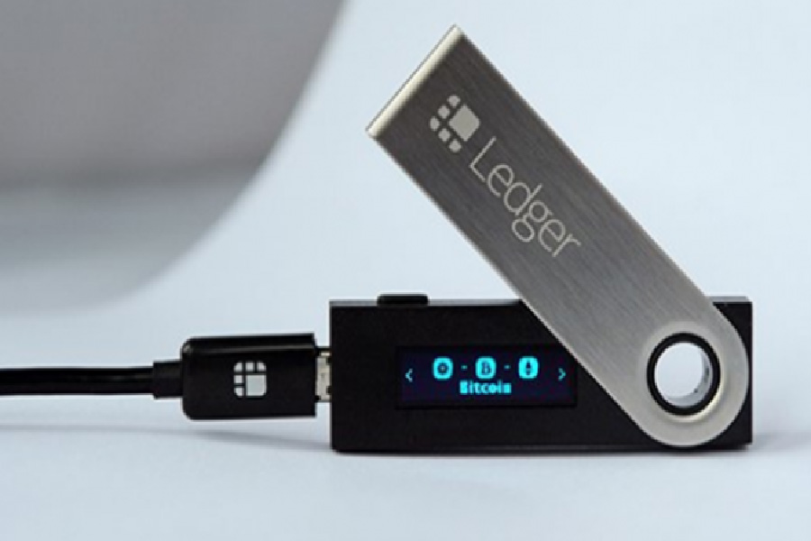 کیف پول لجر نانو اس – Ledger nano S